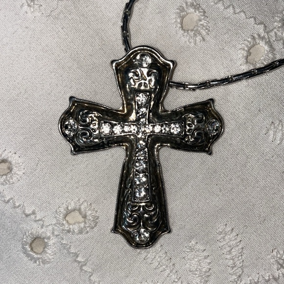 Vintage Silver Cross Necklace - Picture 3 of 7